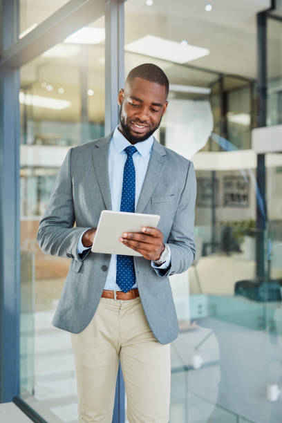 istock Connecting with business on the global scale 1141147080