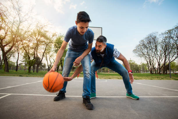 ちょうど私達の時間 - basketball teenager nature outdoors ストックフォトと画像