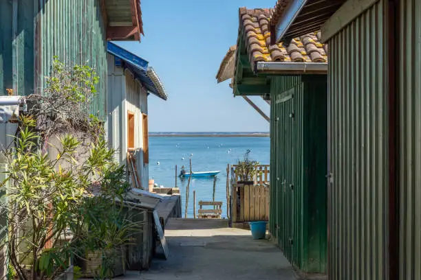 Photo of Bassin d'Arcachon (France), Bird Island view between fishermen's houses