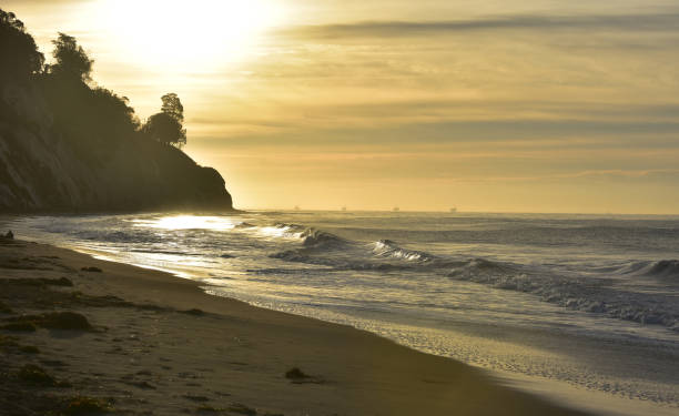 istock Sunrise at Hendry's Beach in Santa Barbara 1141211423