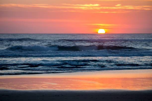 istock Sunrise at sea 1141215574