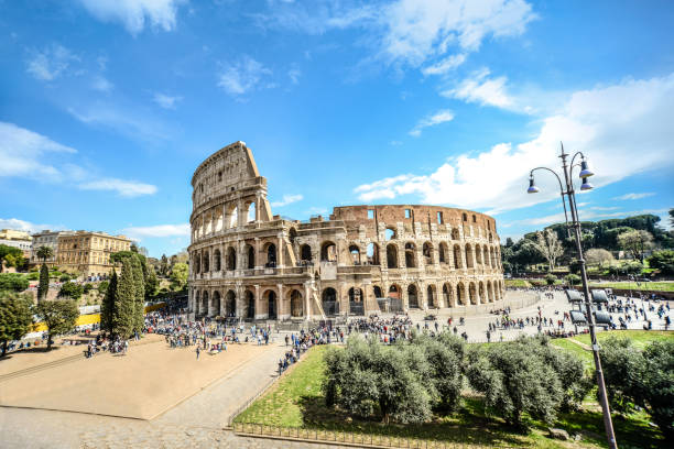 istock Roman Colosseum Crowded 1141262657