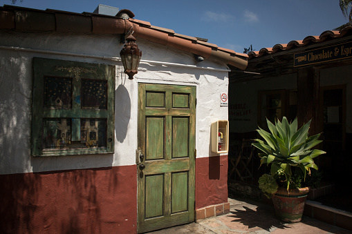 San Diego, California: Horizontal view of a Mexican style house entrance in Fiesta de Reyes leisure complex, Old Town San Diego State Park