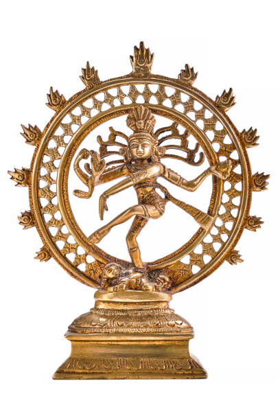 estátua de shiva nataraja-senhor da dança isolado - shiva nataraja dancing indian culture - fotografias e filmes do acervo