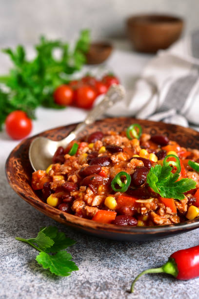 istock Chili con carne - minced meat stew with red bean and tomato 1141310071