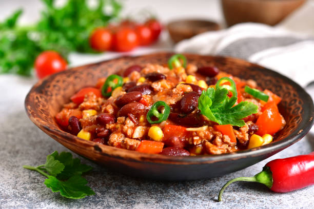 istock Chili con carne - minced meat stew with red bean and tomato 1141310119