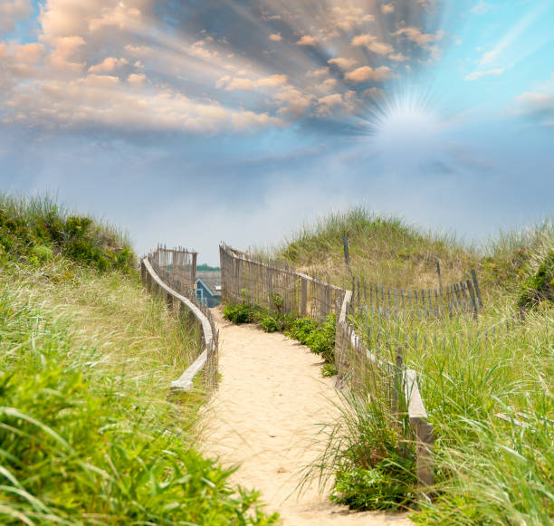 hermosa costa de nantucket - england new coastline house fotografías e imágenes de stock