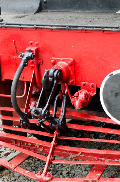 detalhe da parte dianteira de uma locomotiva de vapor velha - royal train - fotografias e filmes do acervo