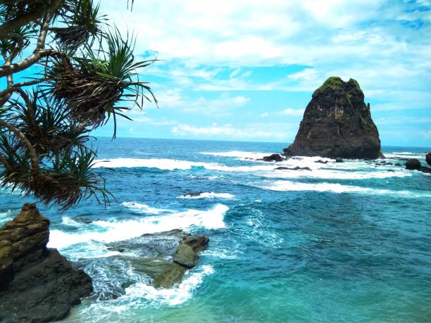 istock natural sea beautiful island 1141429388