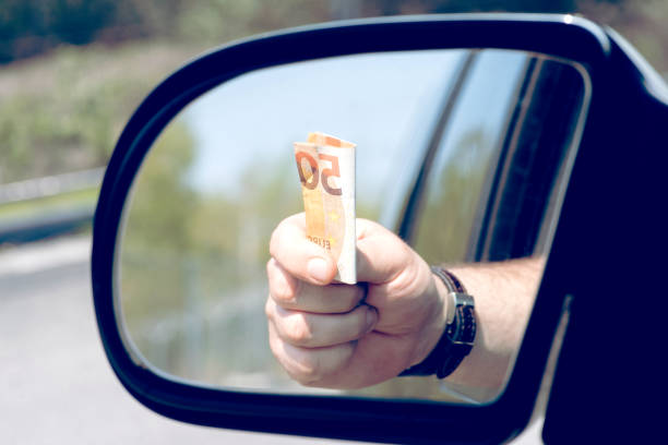 istock A Man, Wagon and 50 Euro Sham 1141432691