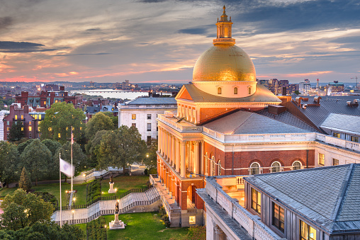 Boston, Massachusetts, EE.UU. paisaje urbano con la casa de estado. photo
