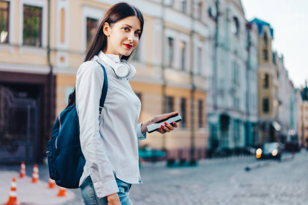 istock Business girl 1141486316