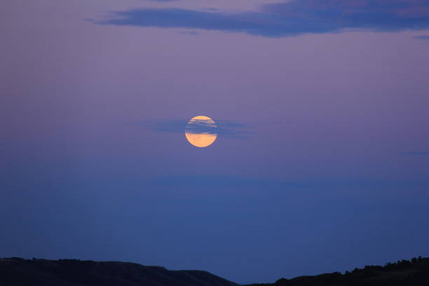 istock August Super Moon Scenery by Andrea Lawrence C 1020377 Saskatchewan 1141529592