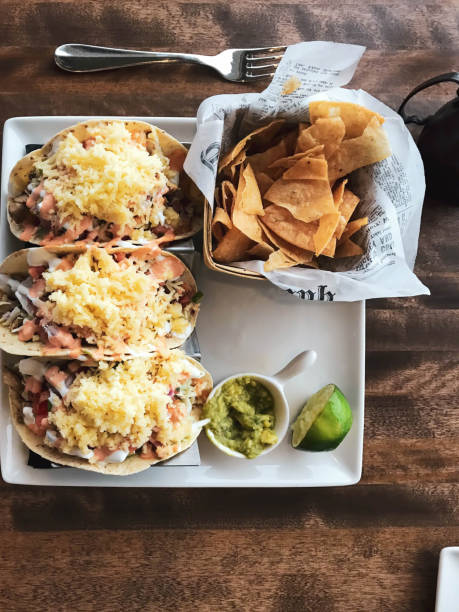 istock Ordering taco special at Mexican restaurant 1141535220