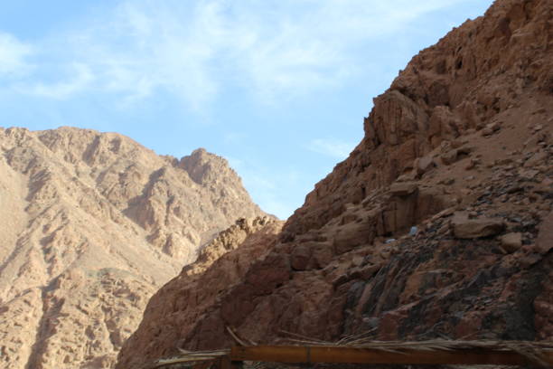 istock Road to the great mountain 1141541887