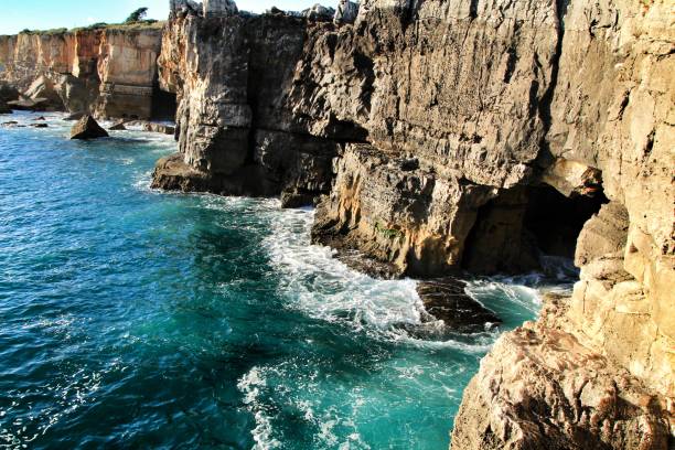 istock Cliff formation in Cascais called The Boca do Inferno 1141548933