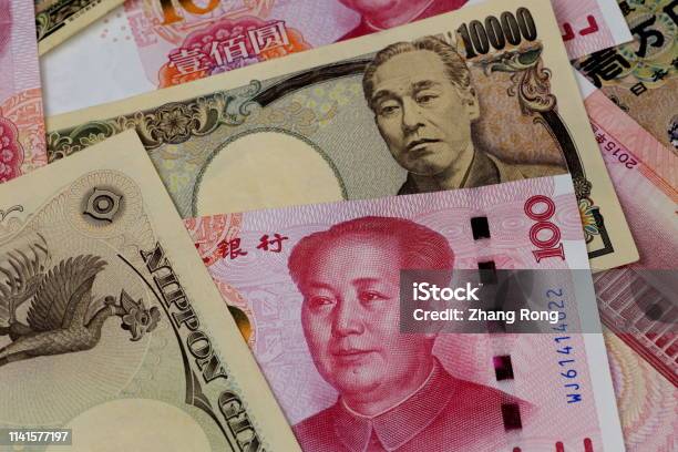 중국 위안 100 지폐 및 Jpy 1만 지폐 0명에 대한 스톡 사진 및 기타 이미지 - 0명, 100, Charity ...