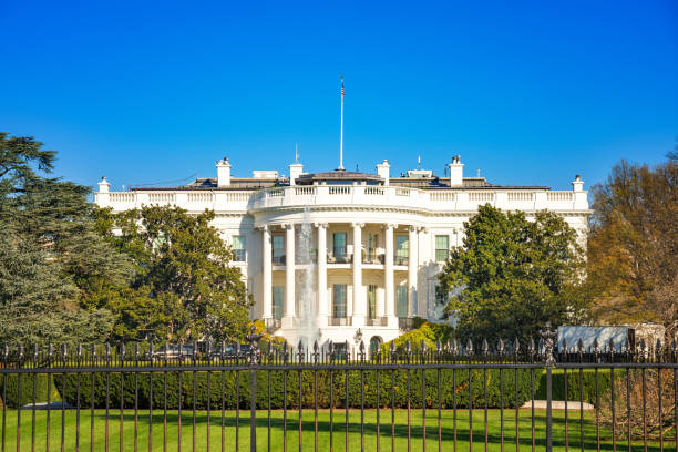 istock The White House at sunny day 1141594111