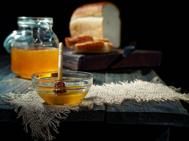 istock Toast and honey 1141628899
