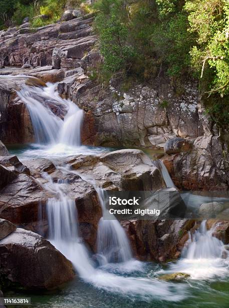 Wasserfall Nahaufnahme Stockfoto und mehr Bilder von Nationalpark - Nationalpark, Portugal, Fallen