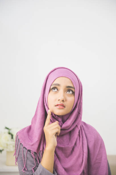 istock Muslim woman thinking 1141692651