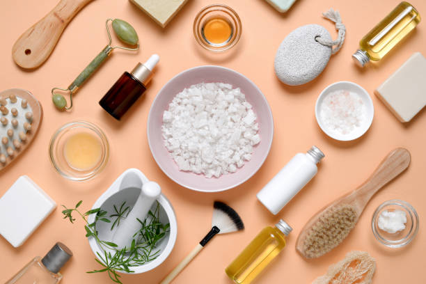 spa-produkte für die häusliche hautpflege - seife fotos stock-fotos und bilder