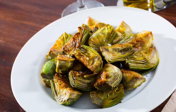 istock Sauteed in oil artichokes 1141743147