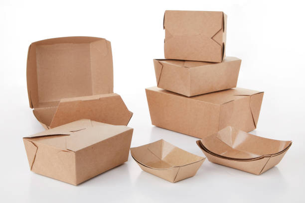 istock SET OF RECYCLABLE TUPPERWEARE TO CARRY 1141746549