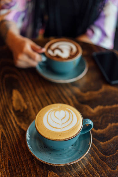 istock Couple At Coffee Shop 1141769324