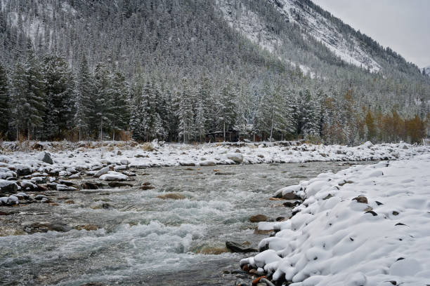 istock Snow in September in Tunkinskie ridge Eastern Sayan 1141792152