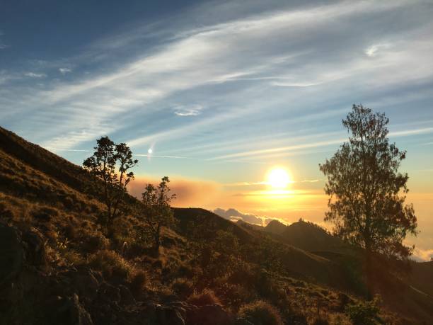 istock Sunset at mount Rinjani lombok hiking 1141813407