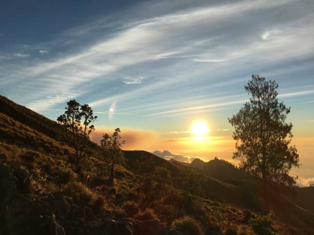 istock Sunset at mount Rinjani lombok hiking 1141813417