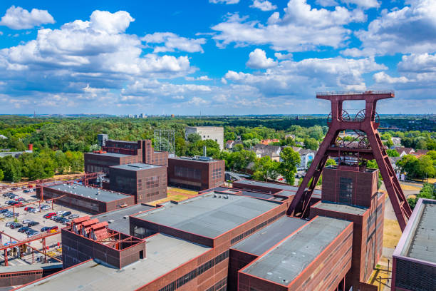 widok z lotu ptaka na kompleks przemysłowy zollverein w essen, niemcy - 7656 zdjęcia i obrazy z banku zdjęć