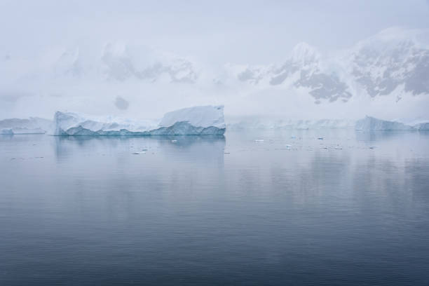 istock Beautiful Antarctic Landscape 1141834234