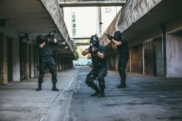istock SWAT team in action 1141889551