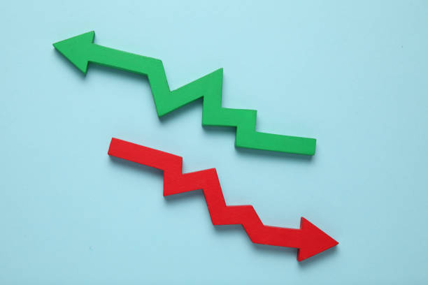 istock Fall and growth in business. Red arrow down, green - up 1141903585