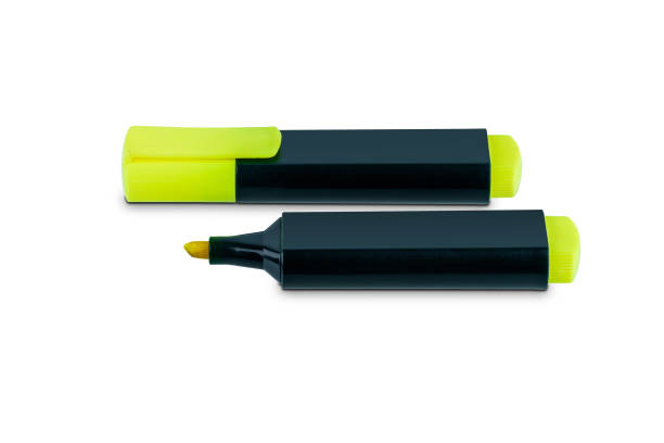 istock highlight marker pen isolated on white background 1141912525