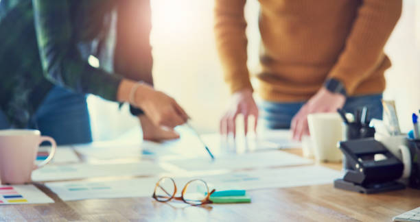 istock Sifting through the data to find the most useful information 1141962400