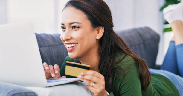 istock She loves shopping online 1141985737