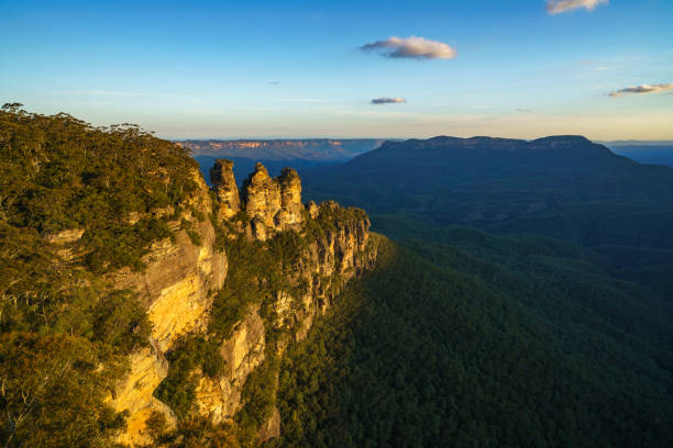 istock sunset at three sisters lookout, blue mountains, australia 11 1142036833