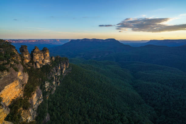 istock sunset at three sisters lookout, blue mountains, australia 22 1142037413