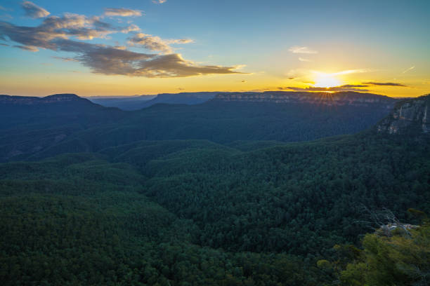 istock sunset at three sisters lookout, blue mountains, australia 36 1142038934