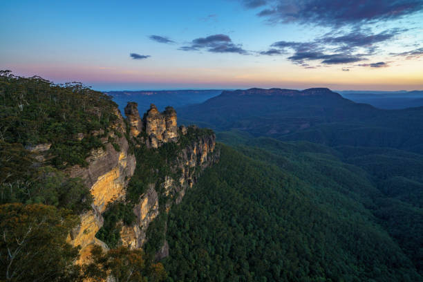 istock sunset at three sisters lookout, blue mountains, australia 56 1142040370