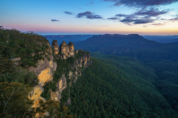 istock sunset at three sisters lookout, blue mountains, australia 55 1142045534