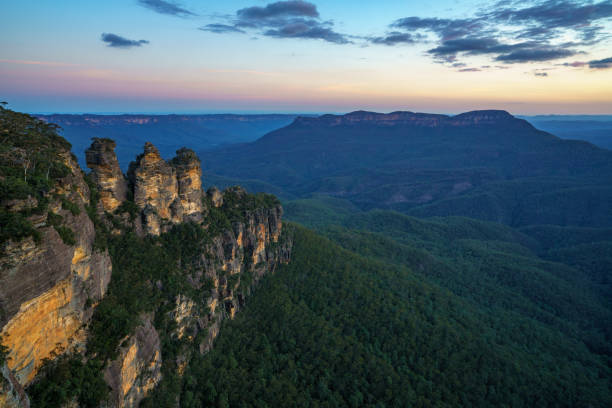 istock sunset at three sisters lookout, blue mountains, australia 58 1142045738