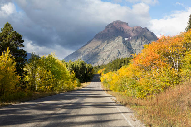 istock Mountain Road in Autumn 1142067226