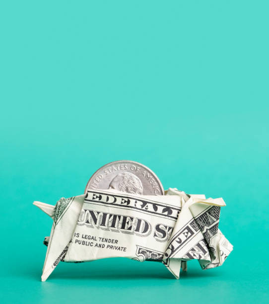 istock Origami Piggy Bank 1142118706