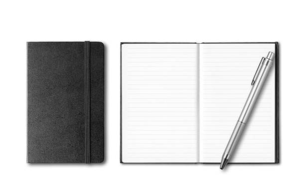 cadernos fechados e abertos pretos com a pena isolada no branco - book black isolated on white note pad - fotografias e filmes do acervo