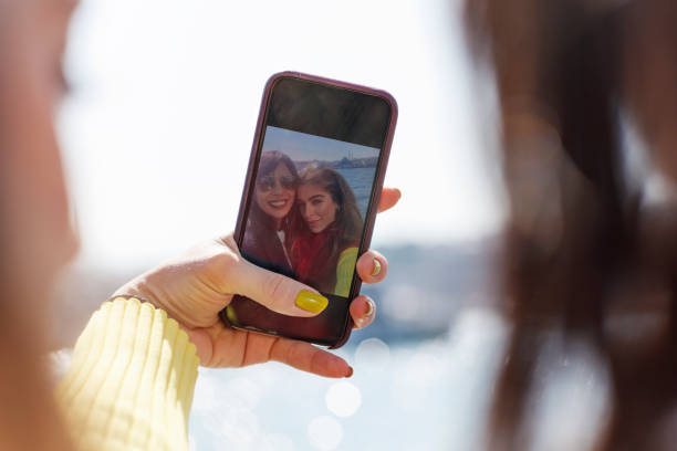 istock Capturing our holiday moments 1142166987