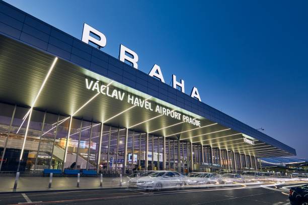 vaclav havel lotnisko praga - city night lighting equipment mid air zdjęcia i obrazy z banku zdjęć